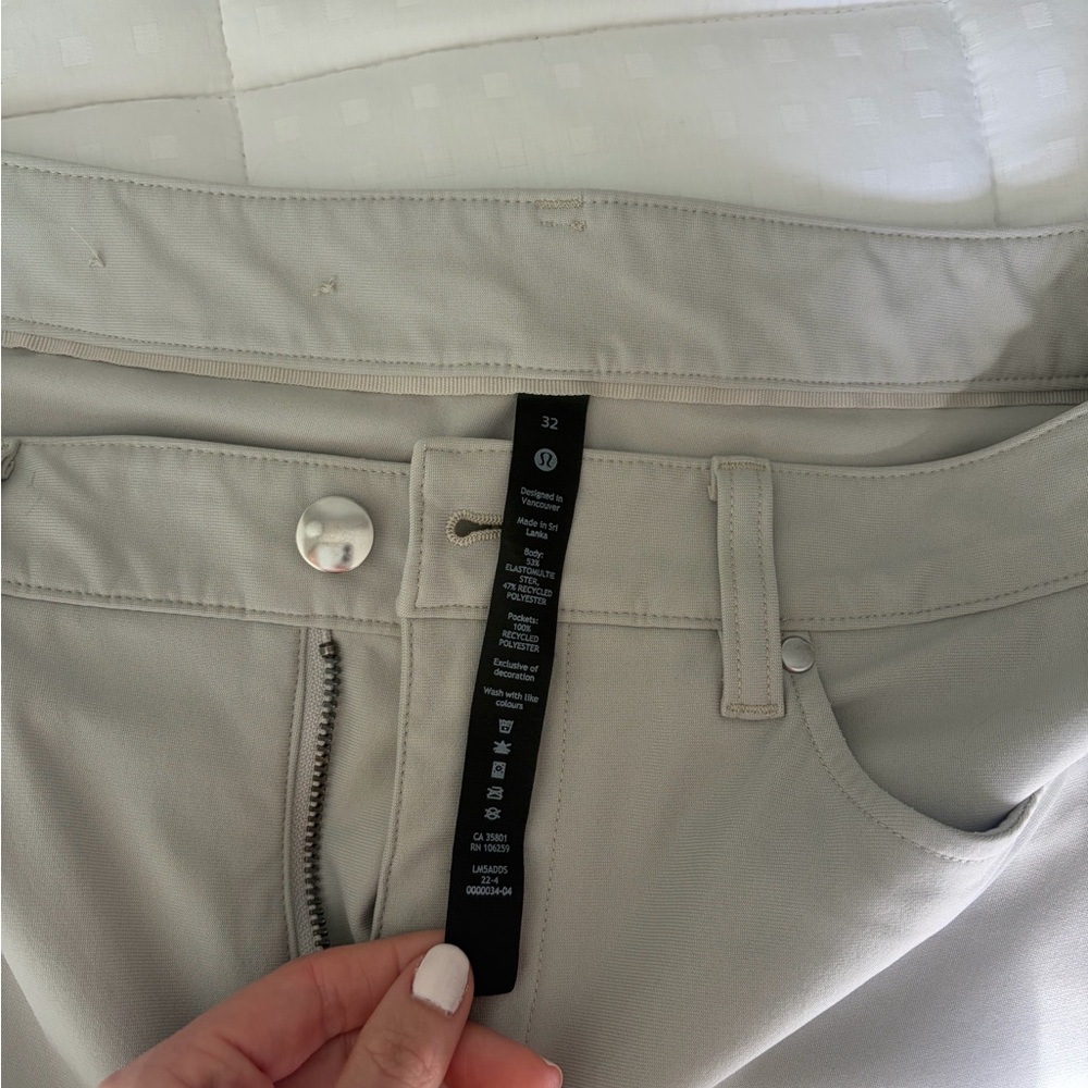 lululemon athletica Men's Pants in Light Gray/Beige! Size 32. Great condition!